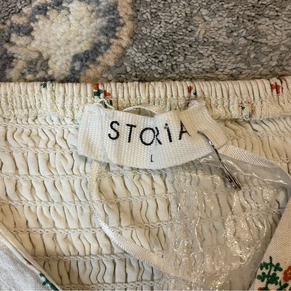 Floral Button-Front Romper - Picture 6 of 6